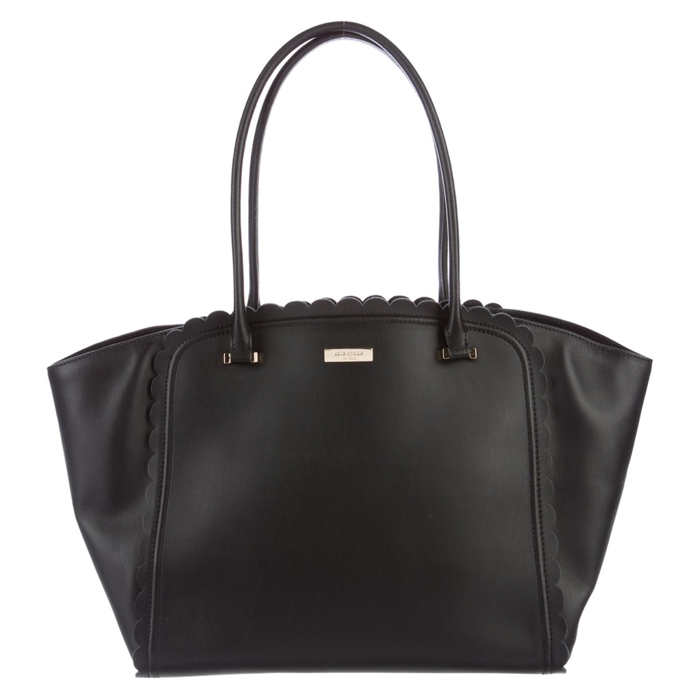 Kate Spade New York
Maple Court Maxime Scallop Tote